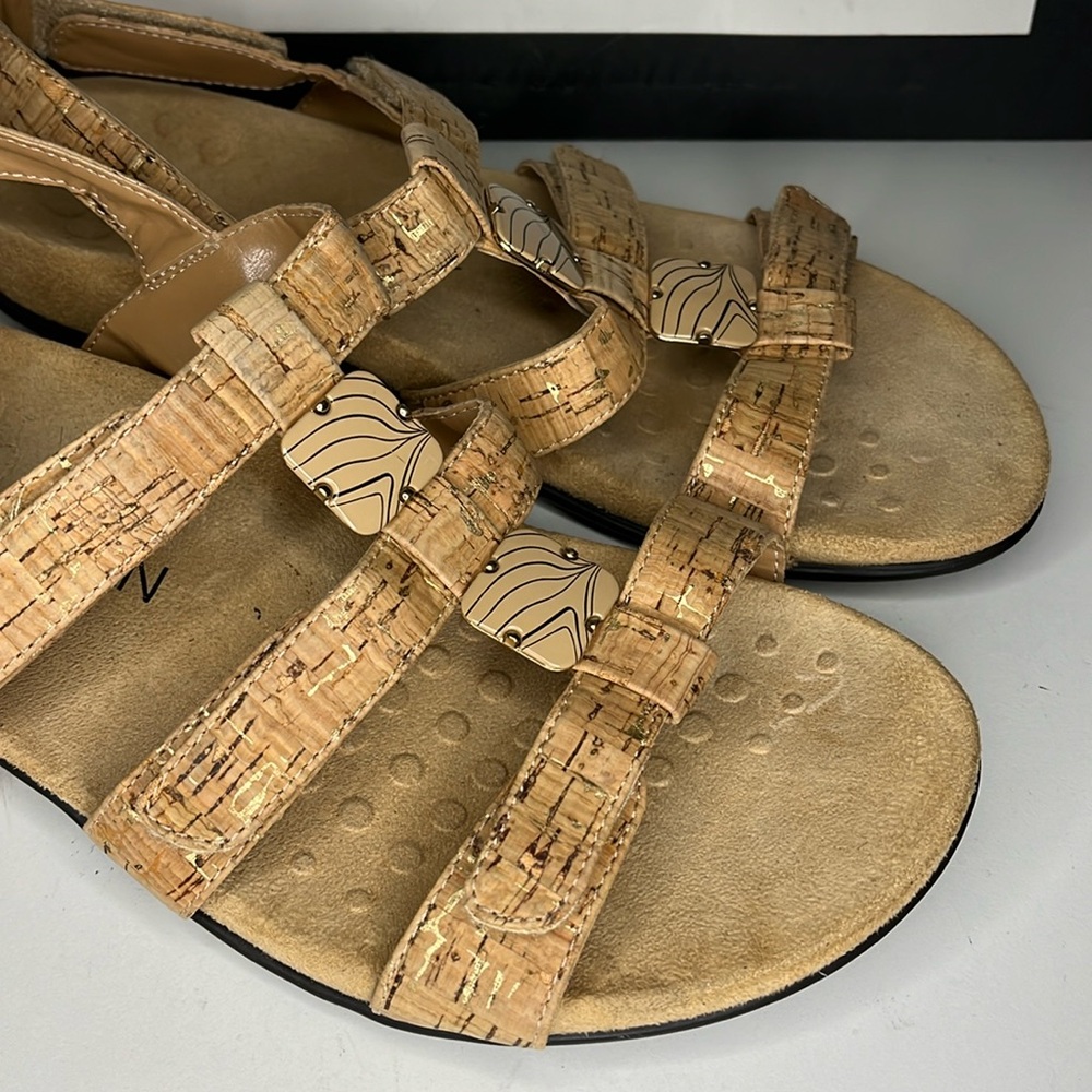 Vionic Women’s Shoes I Vionic Orthotic
Triple Strap Sandals - Amber Size US 8 - Picture 5 of 16